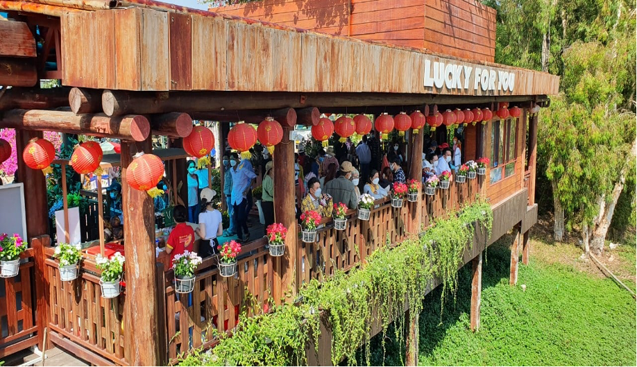 Tra Su restaurant is surrounded by melaleuca forests. Photo by An Giang Tourimex