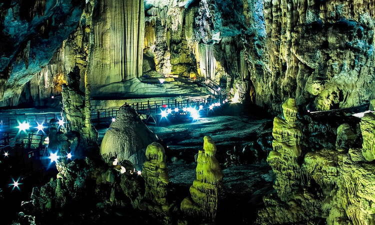 Incredible cave in Phong Nha – Ke Bang National Park, Quang Binh