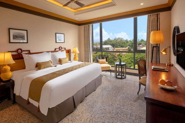 Silk Path Grand Hue Hotel