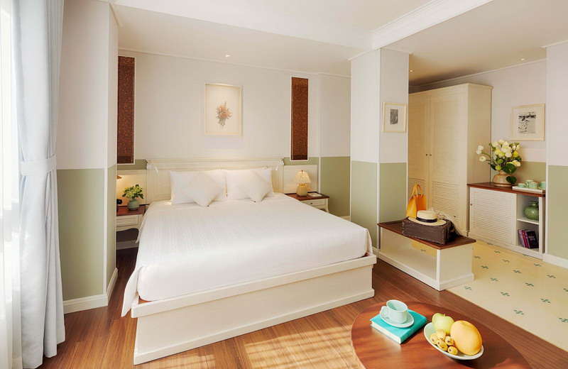 Au Lac Charner Hotel