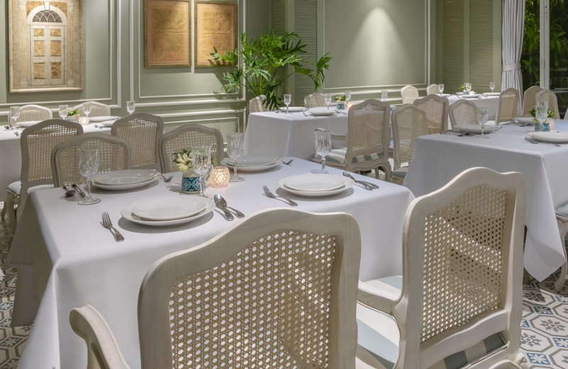 Au Lac Charner Hotel