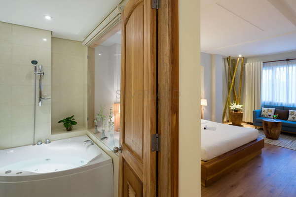 Silverland Yen Hotel Pullman Ho Chi Minh Centre